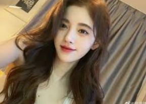 人妻的诱惑-探寻人妻的微妙诱惑，爱与生活的交织画卷